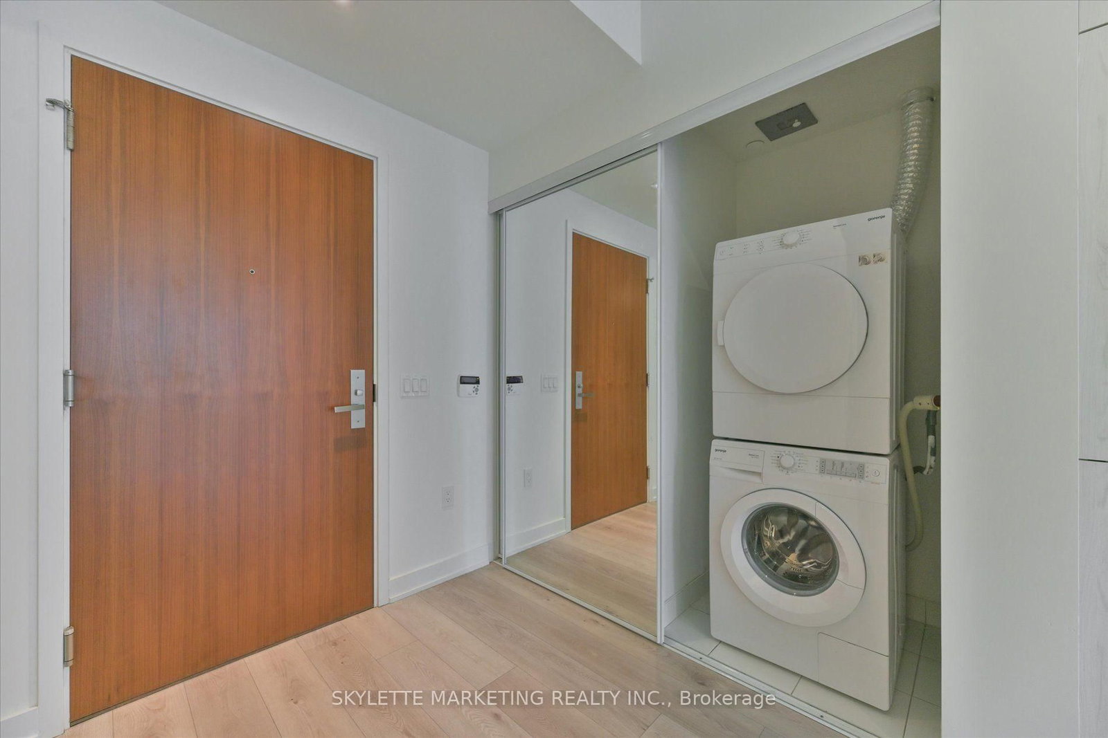 15 Queens Quay E • #617 • Toronto, ON photo 23