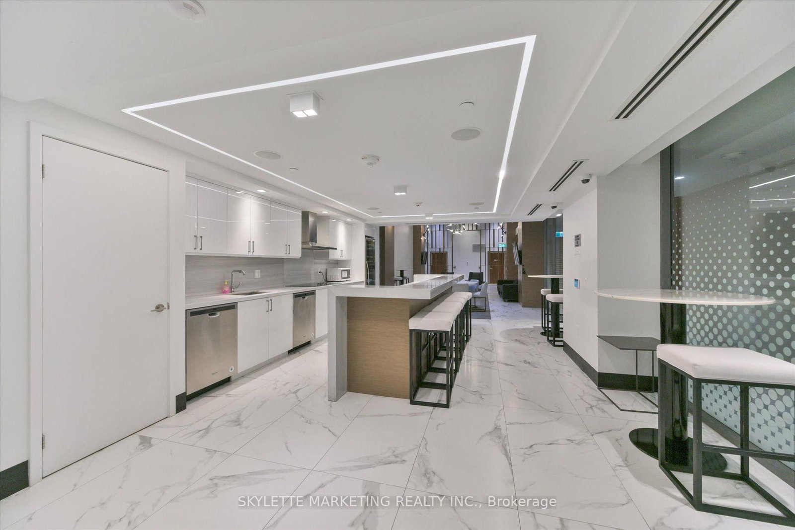 15 Queens Quay E • #617 • Toronto, ON photo 29