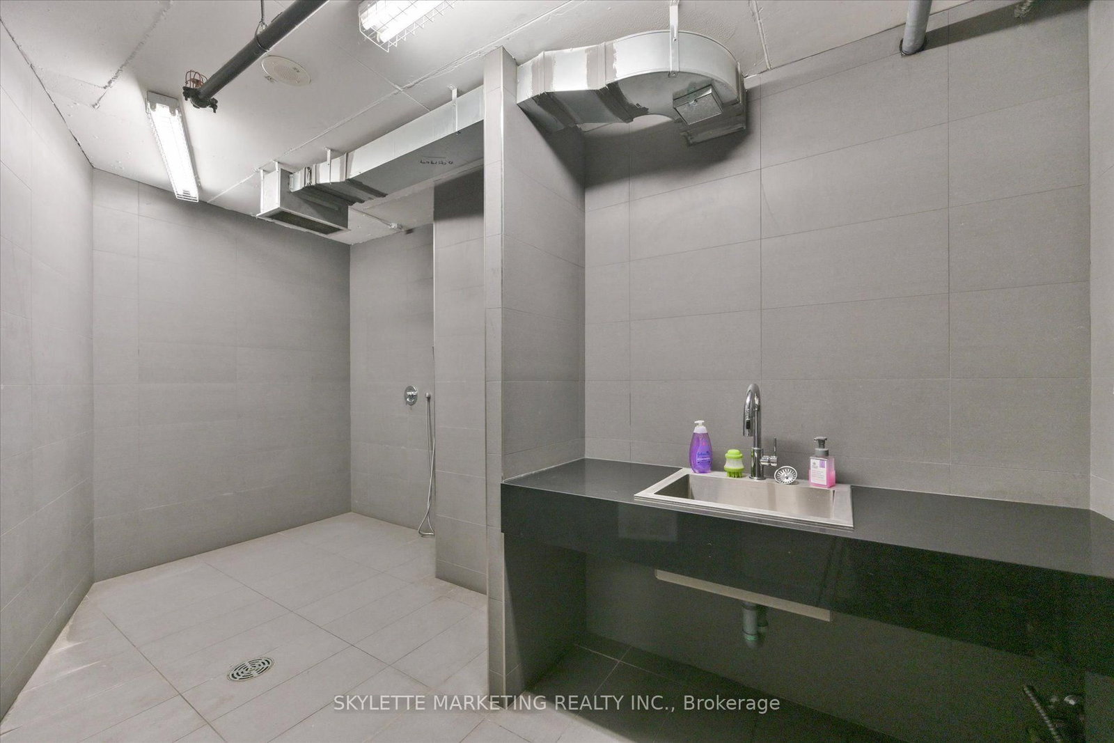 15 Queens Quay E • #617 • Toronto, ON photo 37