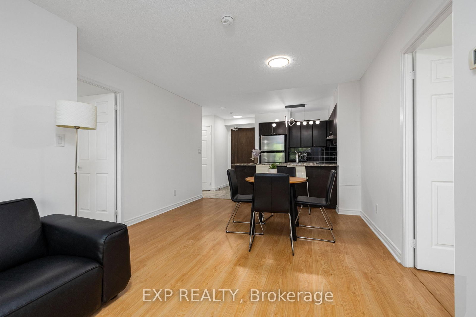 35 Hollywood Avenue • #311 • Toronto, ON photo 15