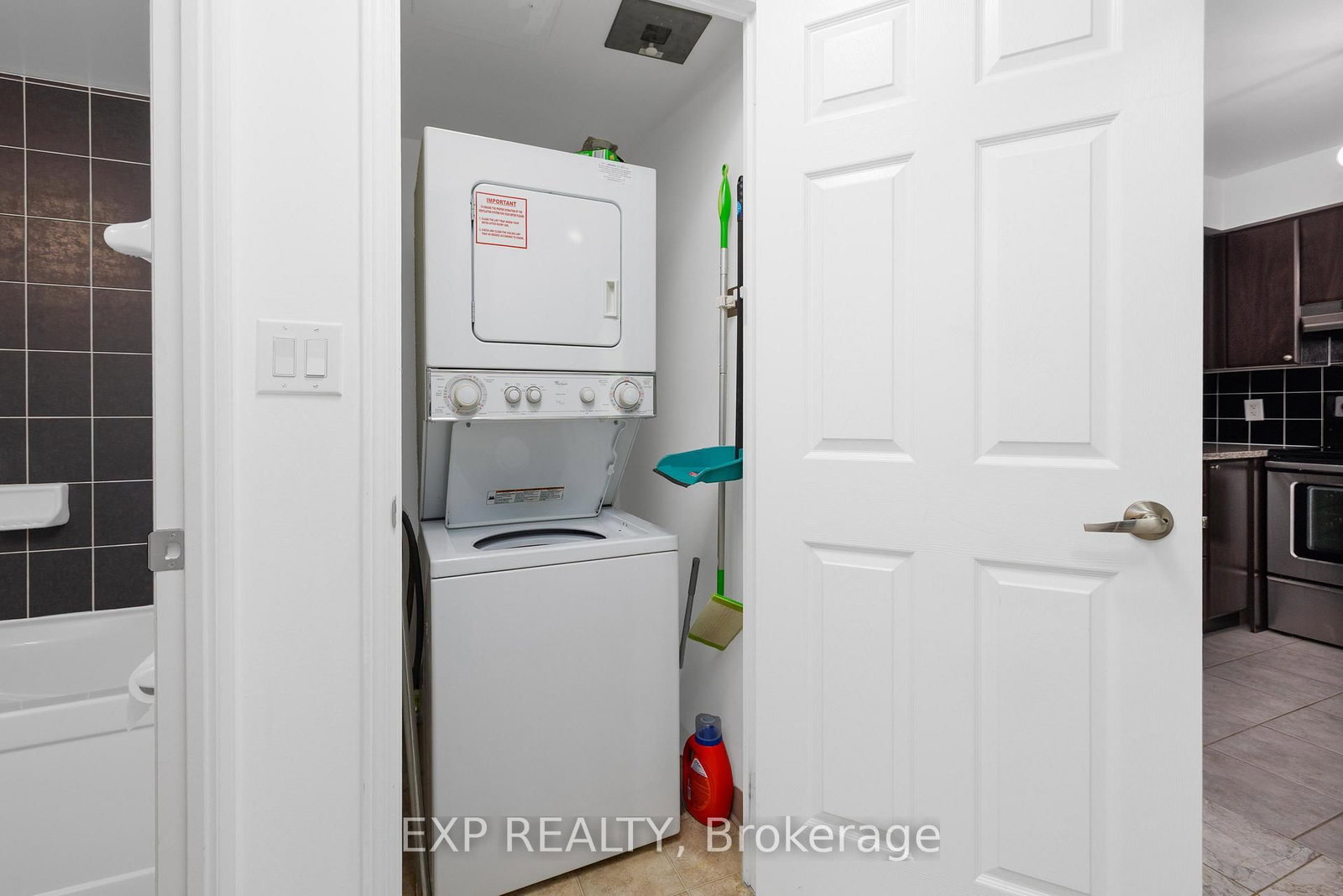 35 Hollywood Avenue • #311 • Toronto, ON photo 23
