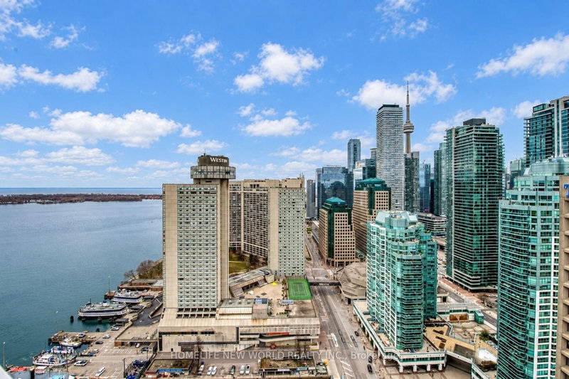 3204 - 15 Queens Quay E