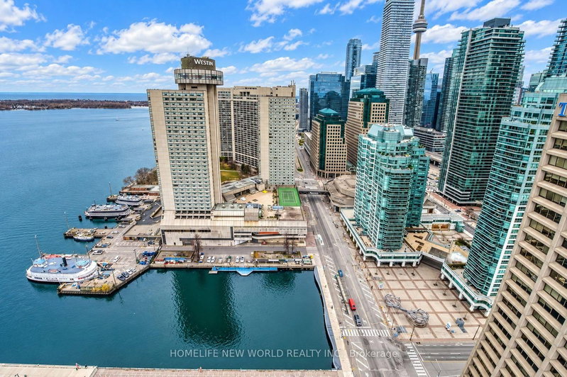 3204 - 15 Queens Quay E