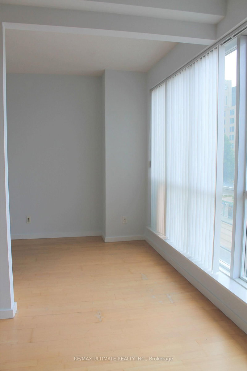 307 - 218 Queens Quay W