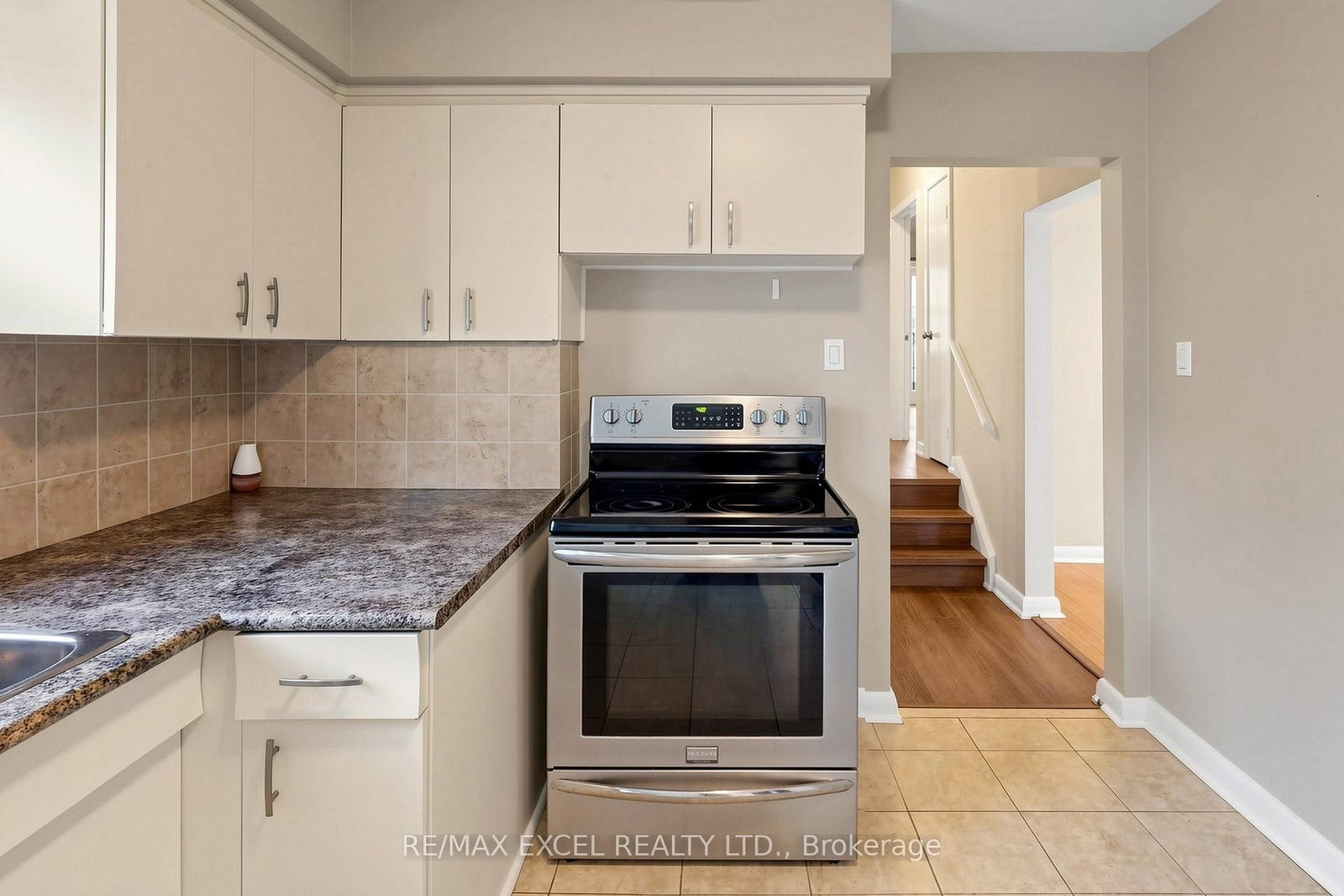 23 Linelle Street • Toronto, ON photo 12