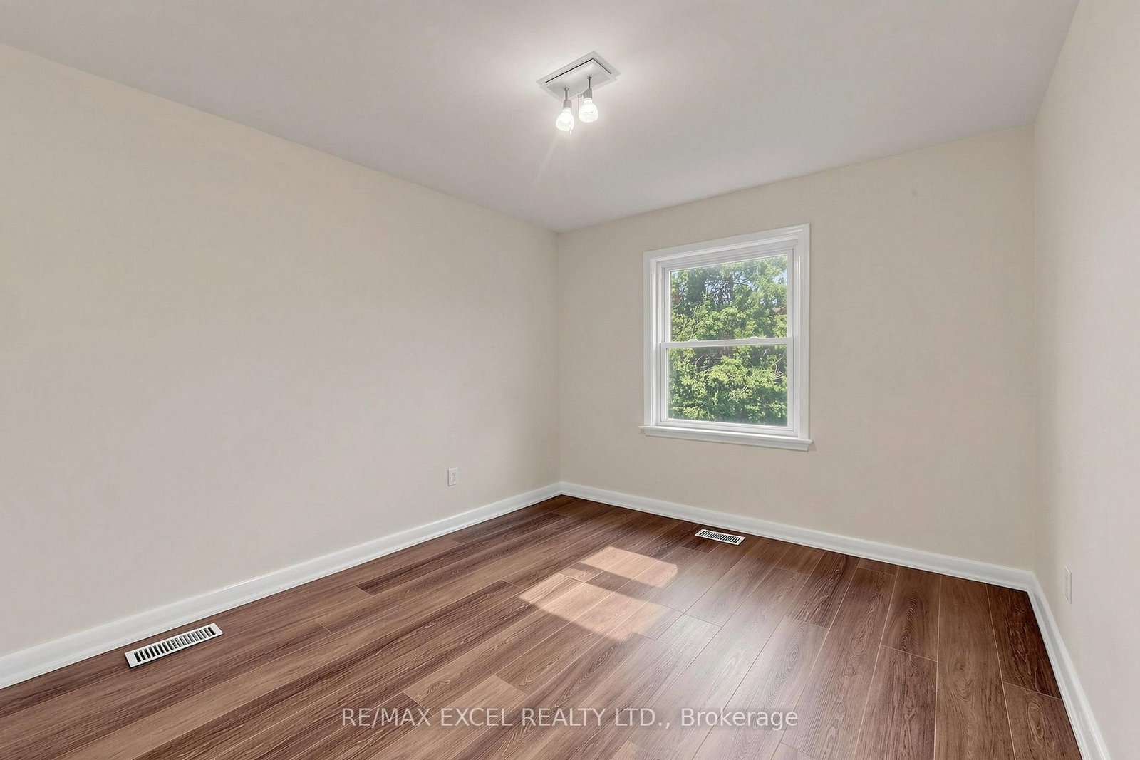 23 Linelle Street • Toronto, ON photo 14