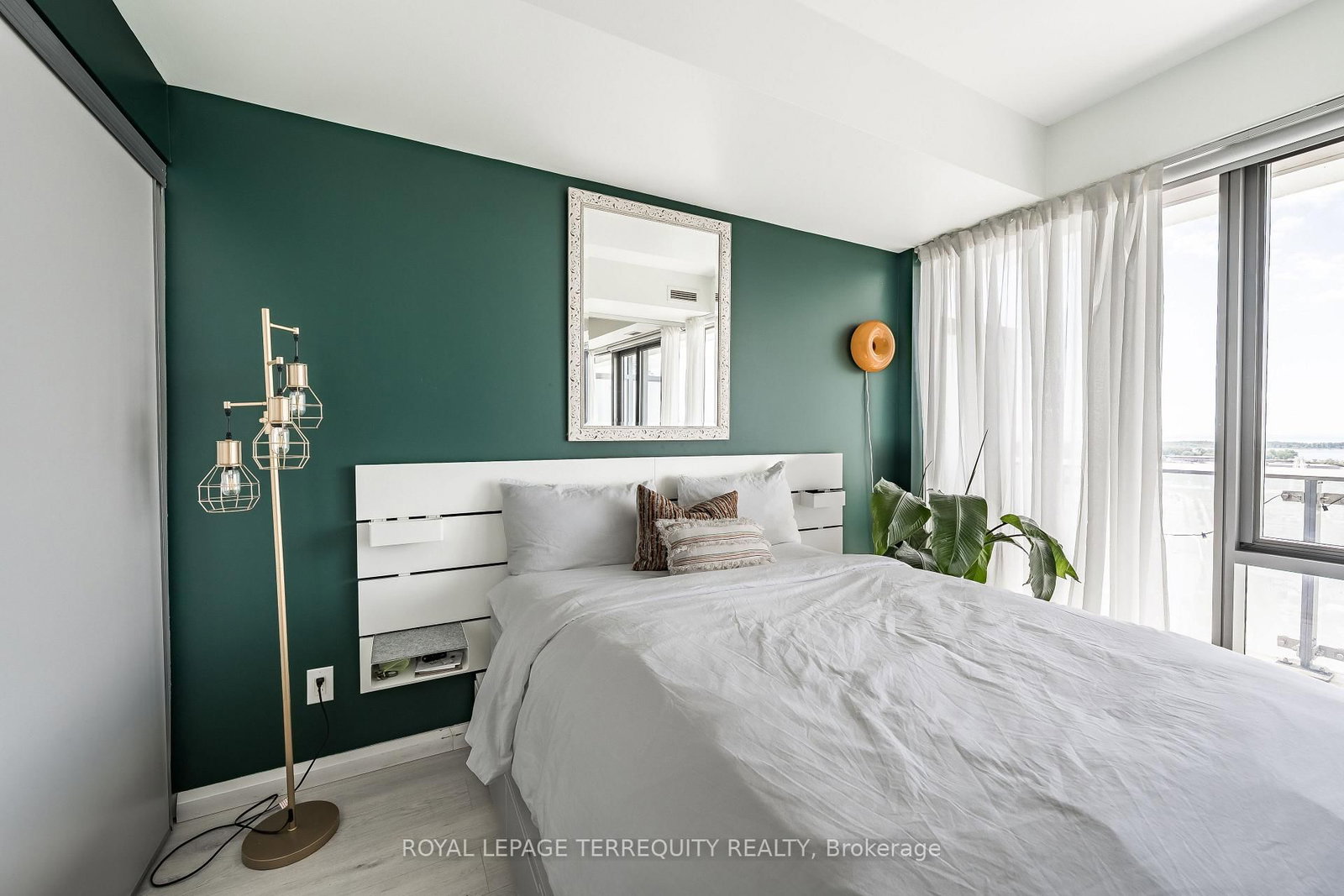 70 Distillery Lane • #2107 • Toronto, ON photo 11