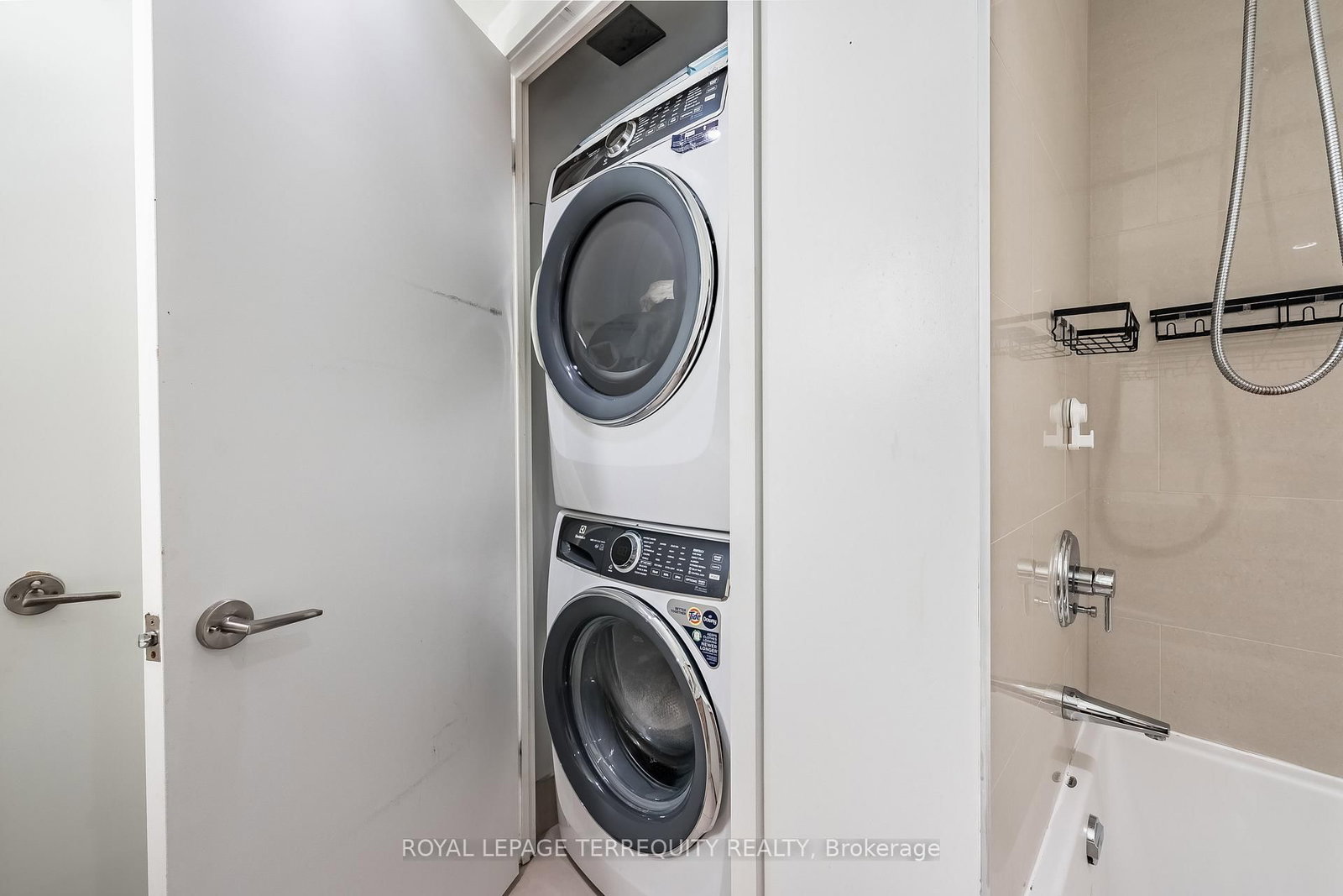 70 Distillery Lane • #2107 • Toronto, ON photo 17