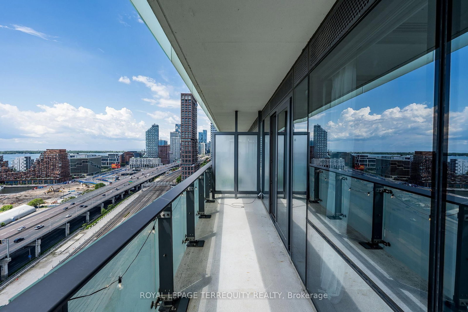 70 Distillery Lane • #2107 • Toronto, ON photo 20