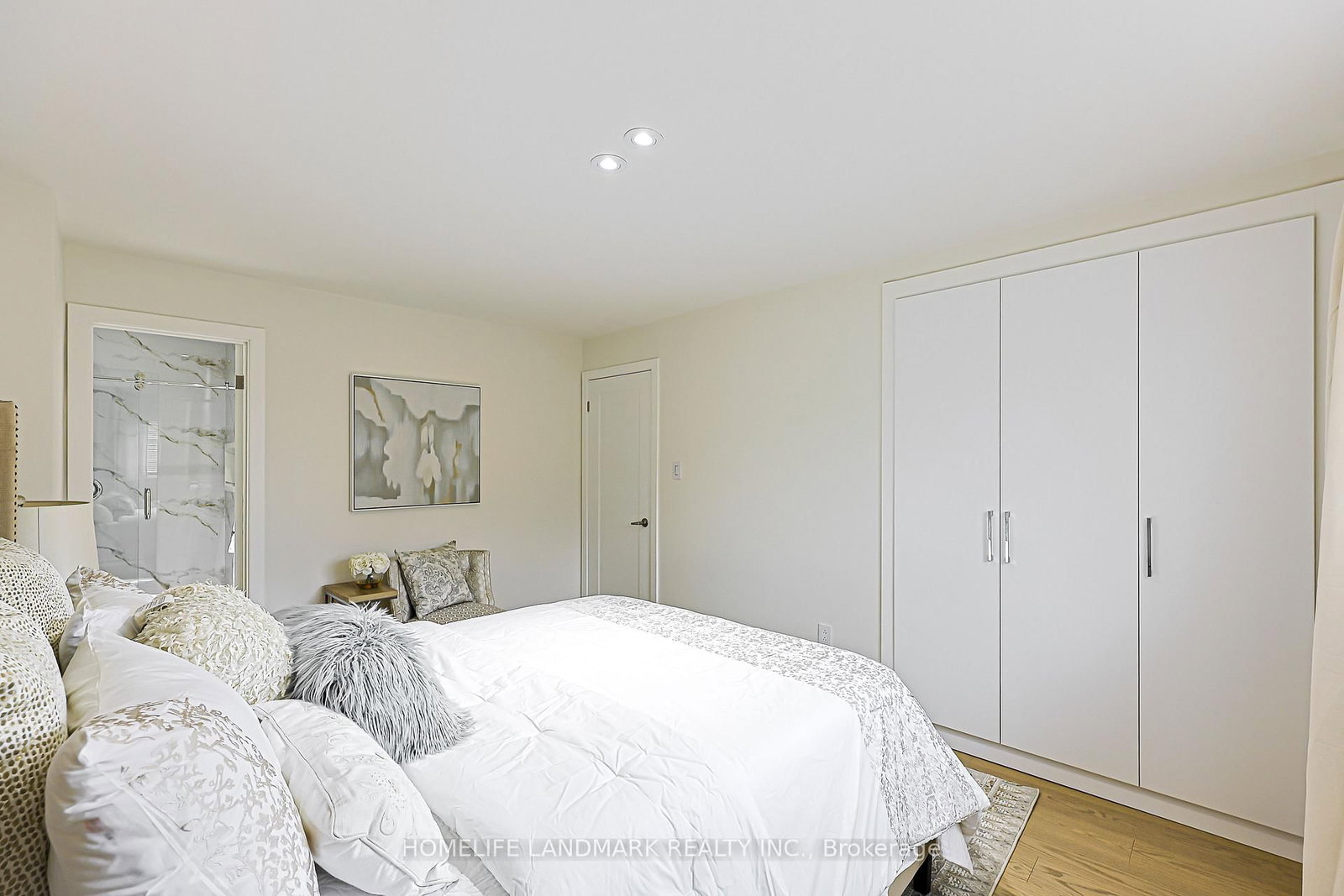 74 Navaho Drive • Toronto, ON photo 16