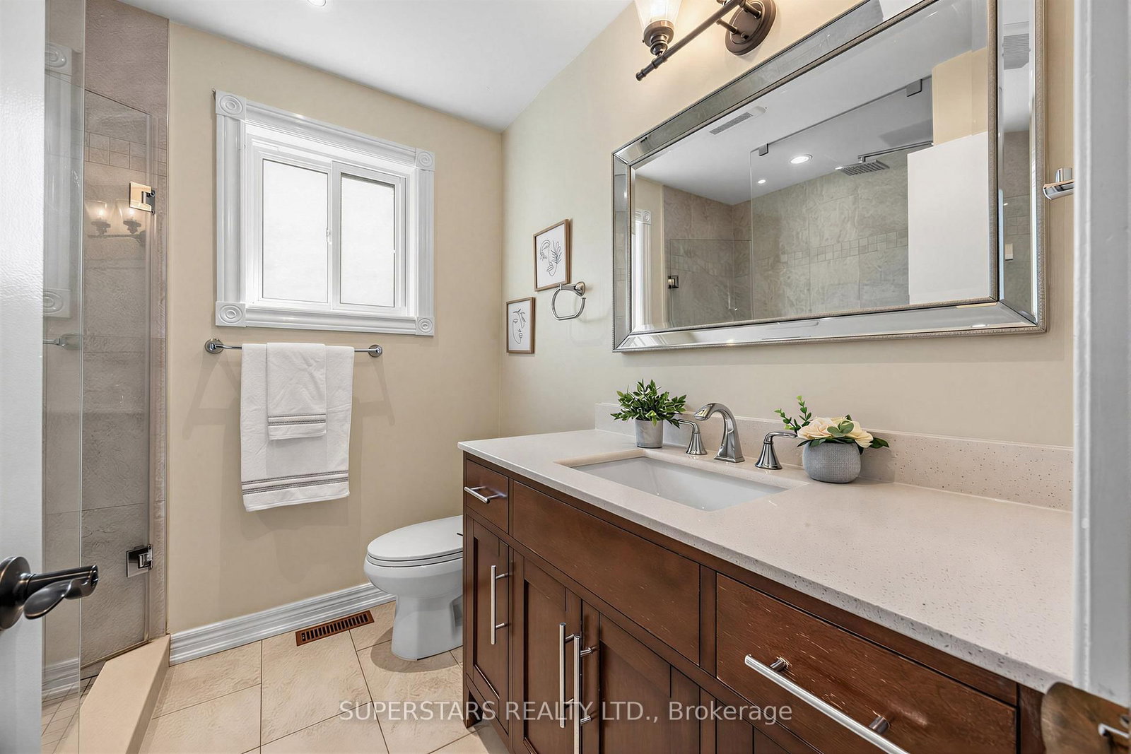326 Mckee Avenue • Toronto, ON photo 21