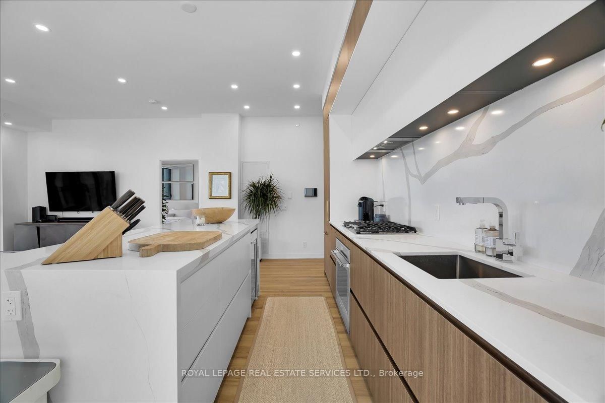 1 Hillsdale Avenue W • #706 • Toronto, ON photo 26