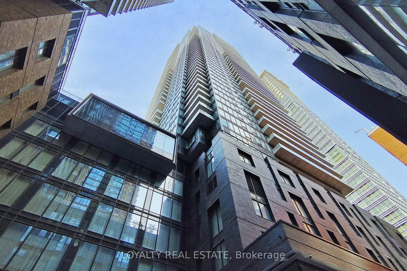 3705 - 115 Blue Jays Way
