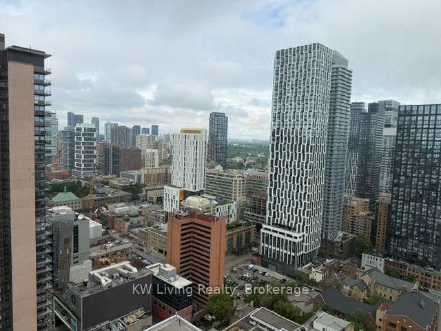 3511 - 210 Victoria Street