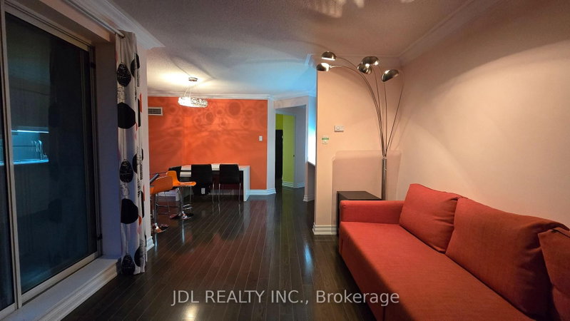 1206 - 889 Bay Street