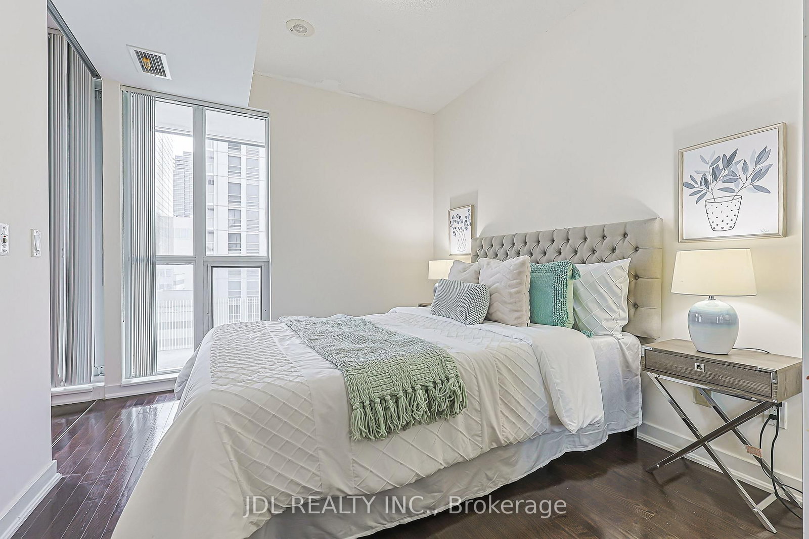 770 Bay Street • #1105 • Toronto, ON photo 21