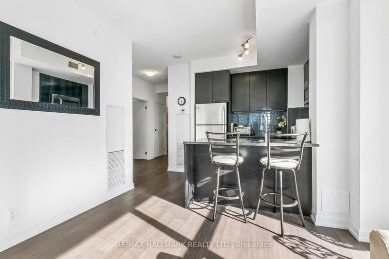 1212 - 98 Lillian Street