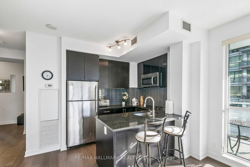 1212 - 98 Lillian Street