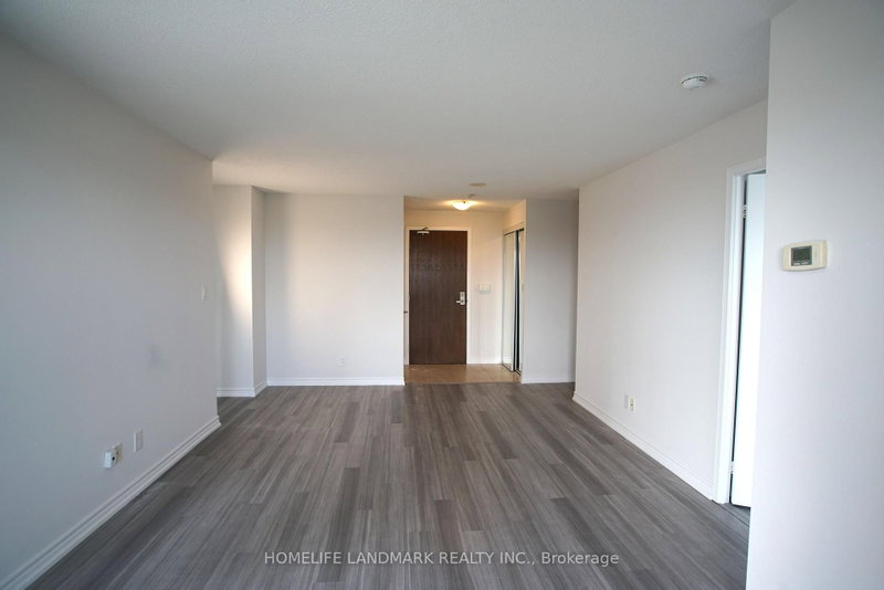 35 Hollywood Ave photo 5
