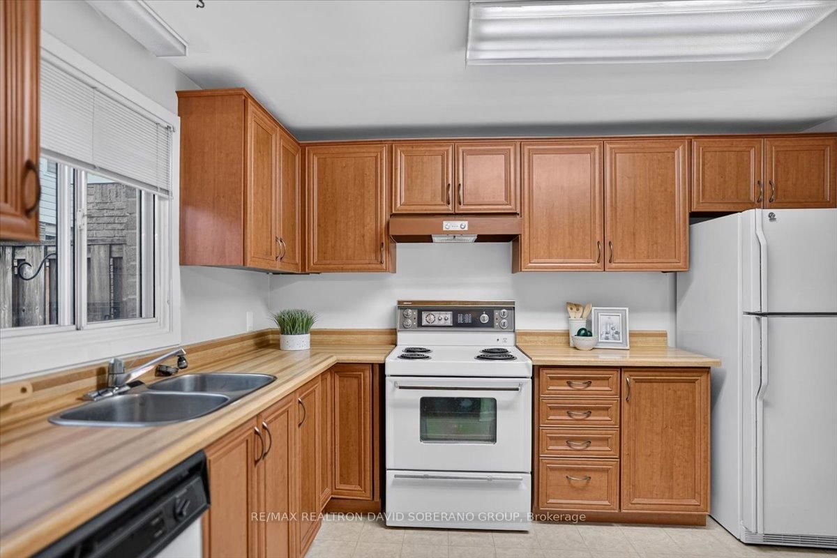 52 Antibes Drive • Toronto, ON photo 24