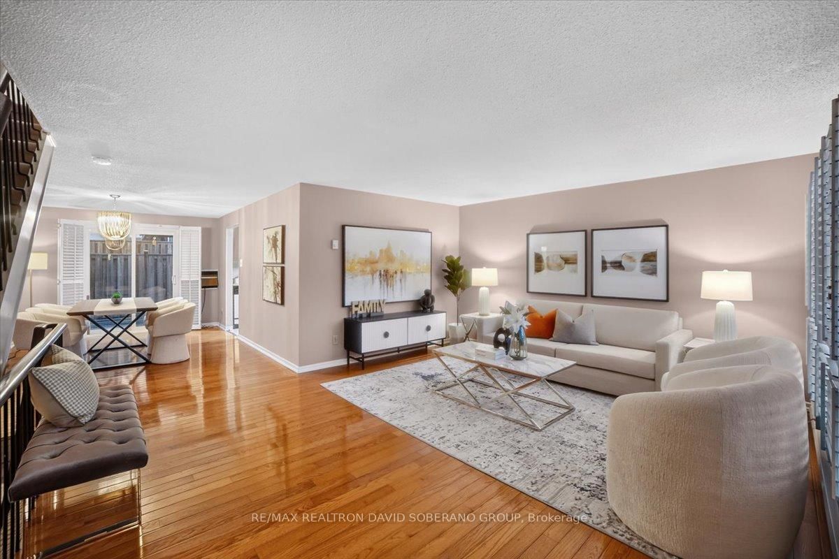 52 Antibes Drive • Toronto, ON photo 8