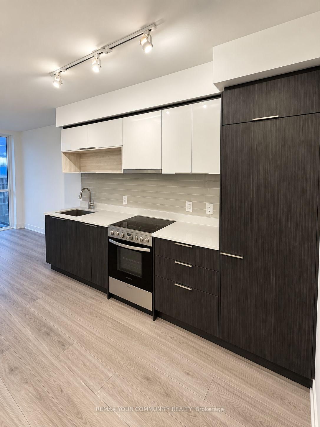159 Wellesley Street E • #404 • Toronto, ON photo 6