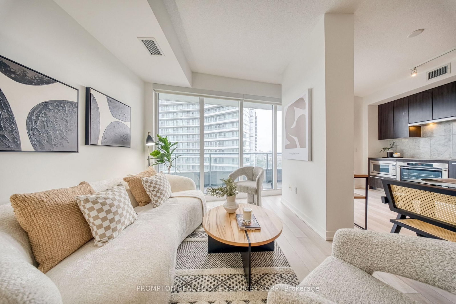 117 Mcmahon Drive • #2807 • Toronto, ON photo 10