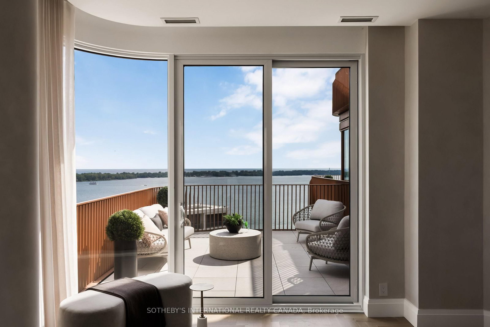 155 Merchants' Wharf • #SPH1 • Toronto, ON photo 15