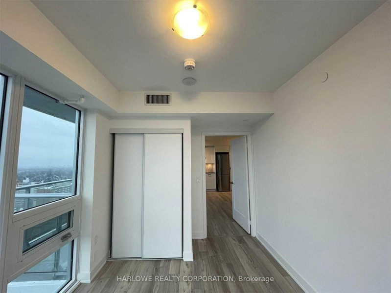 2403 NT - 99 Broadway Avenue