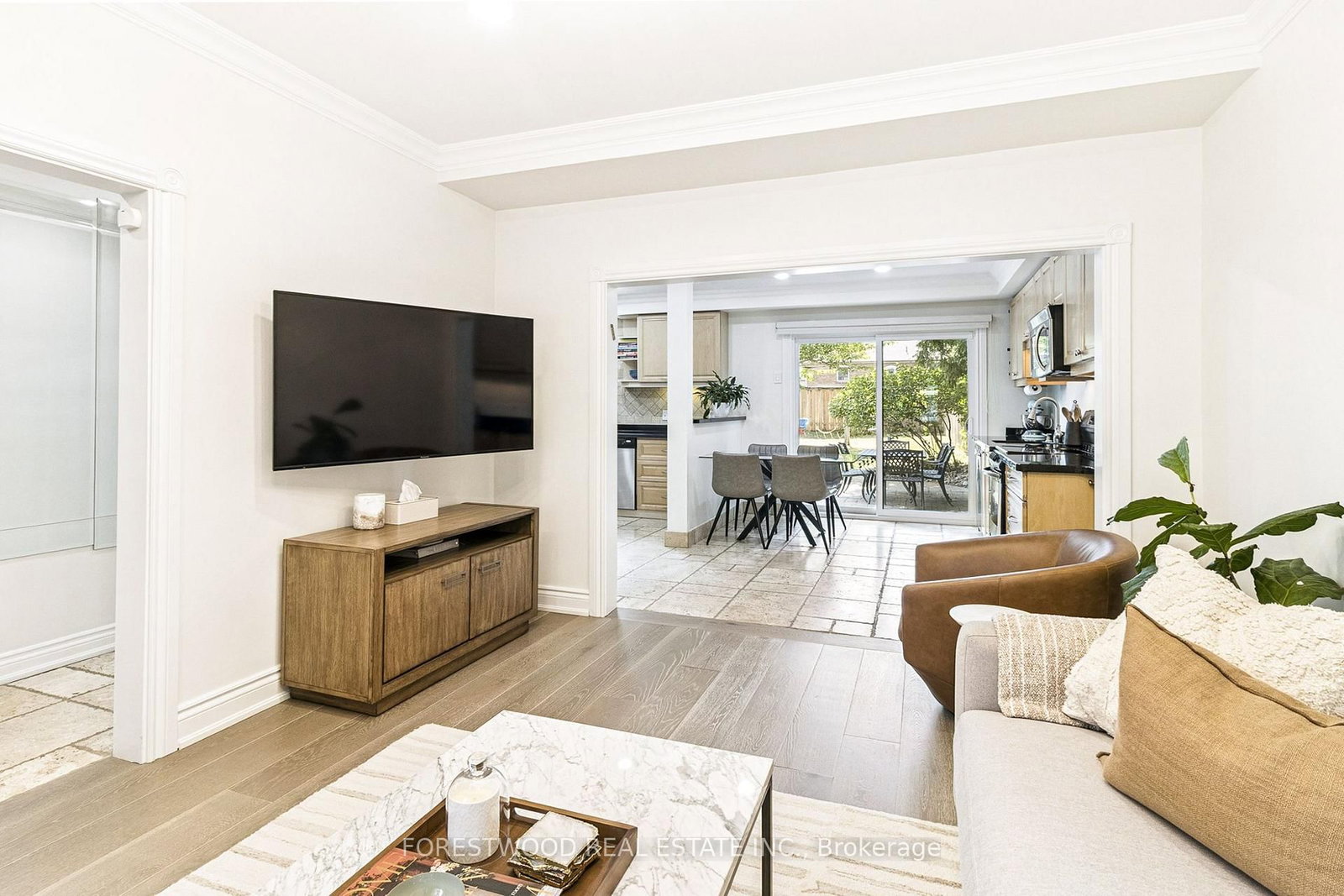 37 Almore Avenue • Toronto, ON photo 10