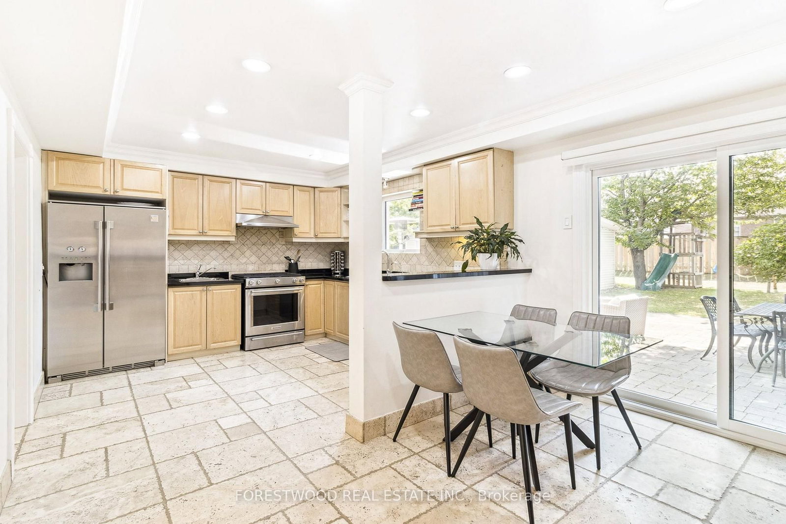 37 Almore Avenue • Toronto, ON photo 14