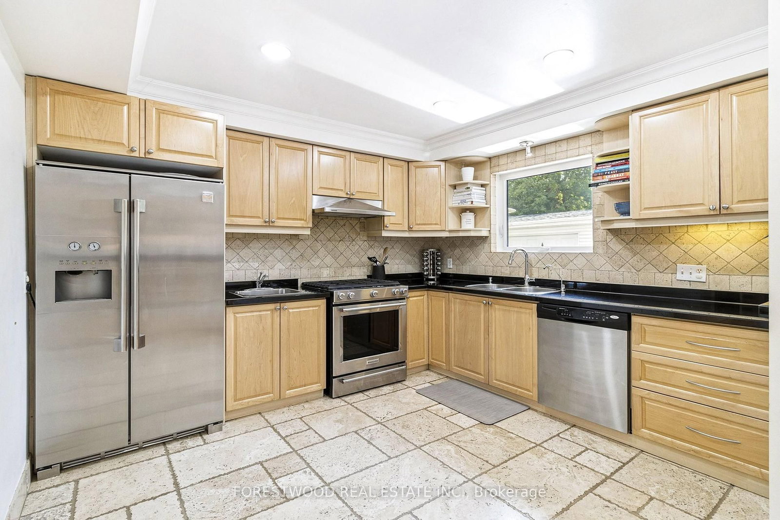 37 Almore Avenue • Toronto, ON photo 15