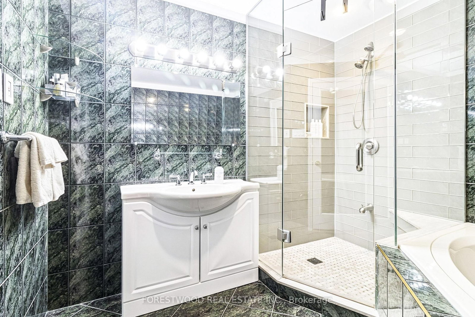 37 Almore Avenue • Toronto, ON photo 25
