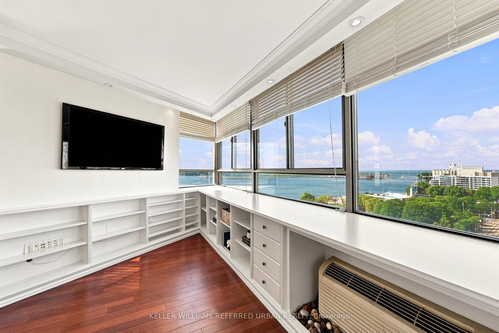 270 Queens Quay W • #1201/02 • Toronto, ON photo 11