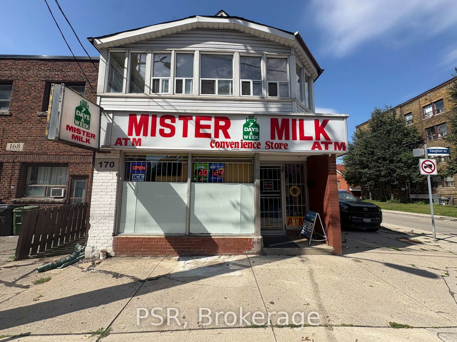 2 Upper-168 Vaughan Rd, Toronto, view 17