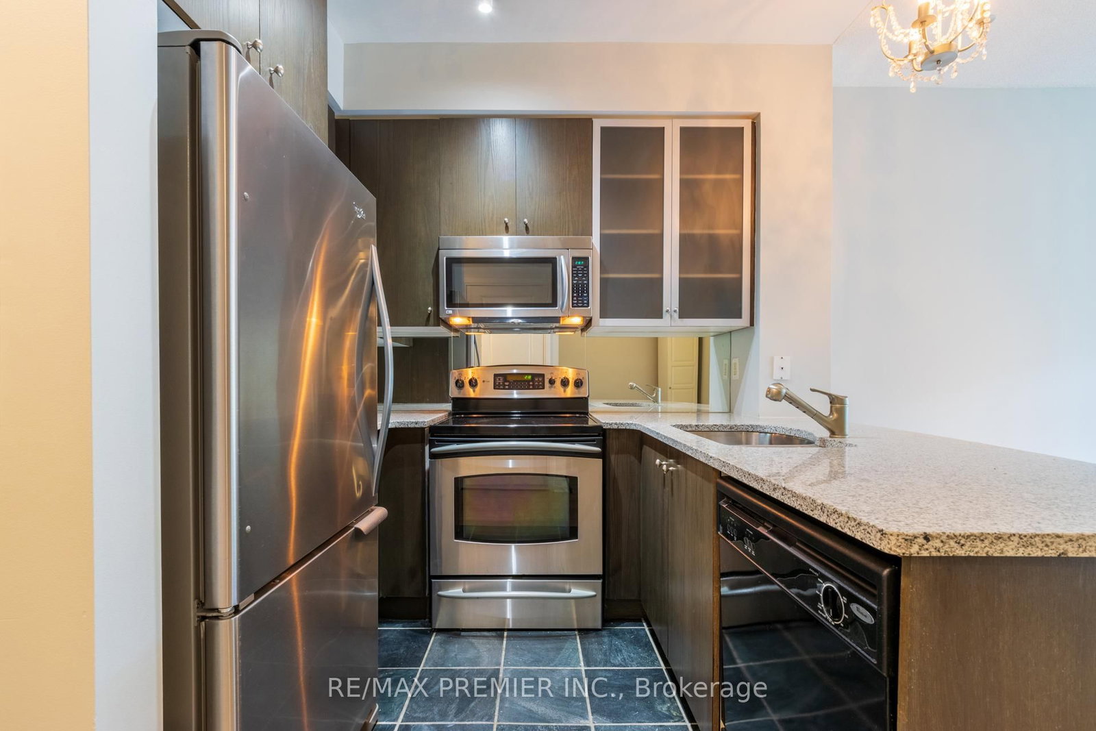 205 - 21 Scollard Street, Toronto 3