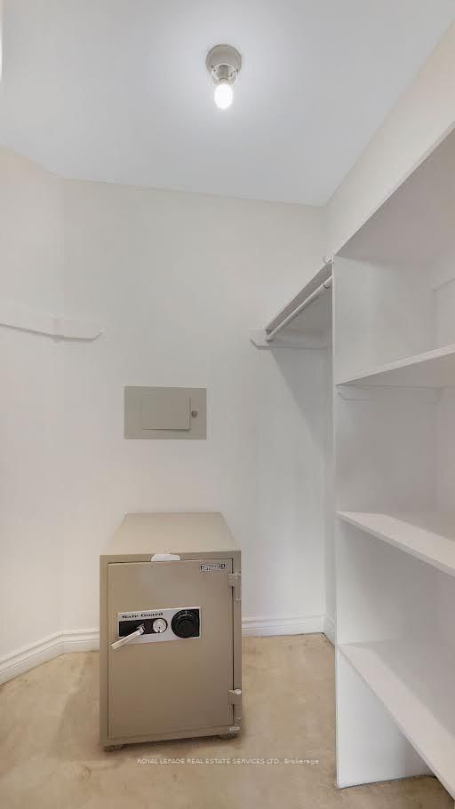 215 The Donway W • #616 • Toronto, ON photo 12