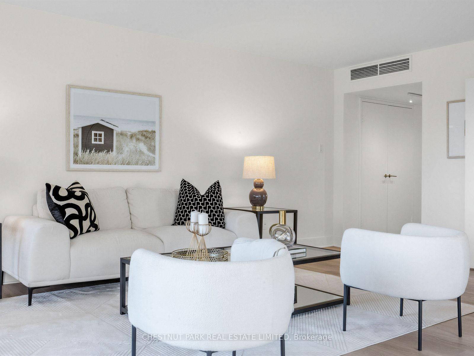 10 Avoca Avenue • #401 • Toronto, ON photo 16