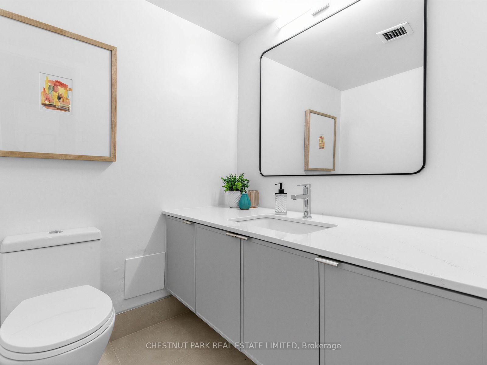 10 Avoca Avenue • #401 • Toronto, ON photo 23