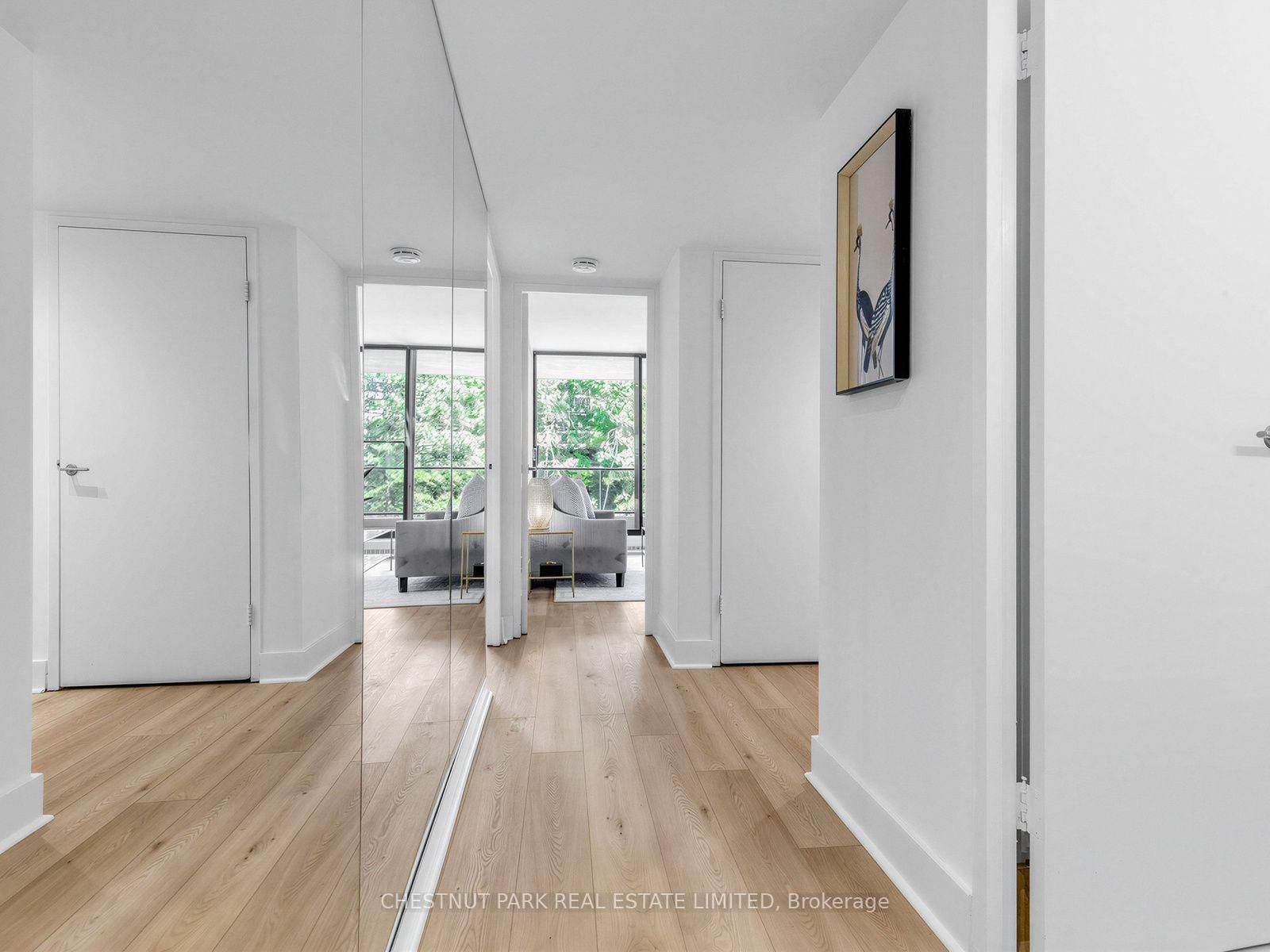 10 Avoca Avenue • #401 • Toronto, ON photo 24