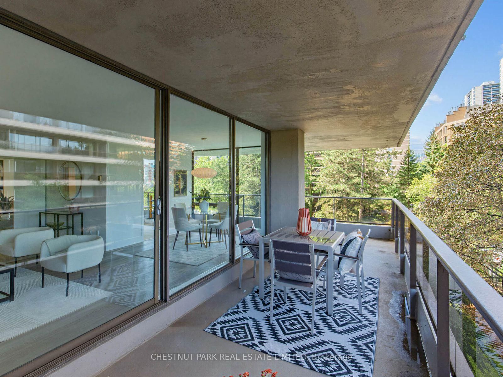 10 Avoca Avenue • #401 • Toronto, ON photo 26