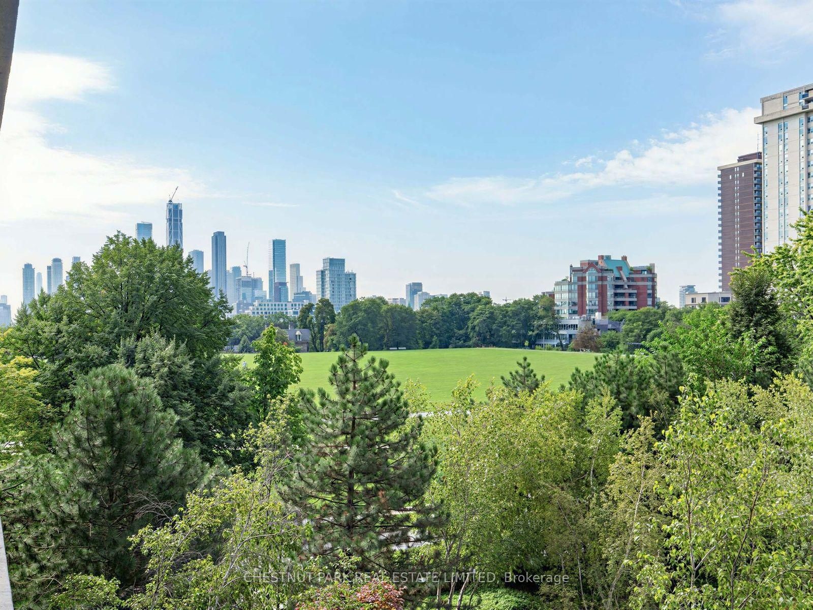 10 Avoca Avenue • #401 • Toronto, ON photo 30