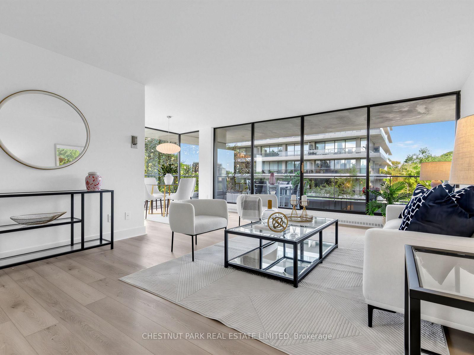 10 Avoca Avenue • #401 • Toronto, ON photo 9