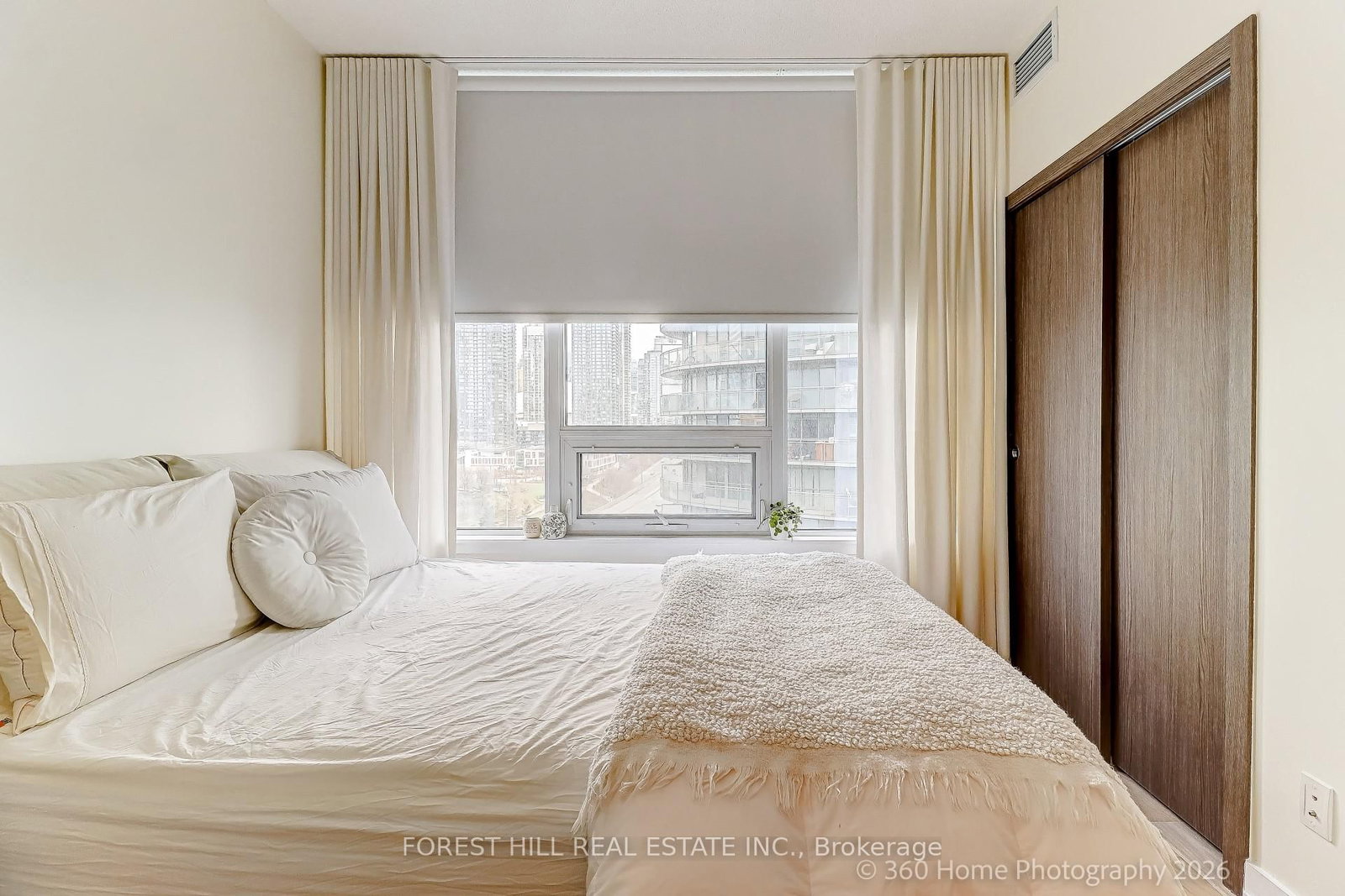 17 Bathurst Street • #1215 • Toronto, ON photo 11