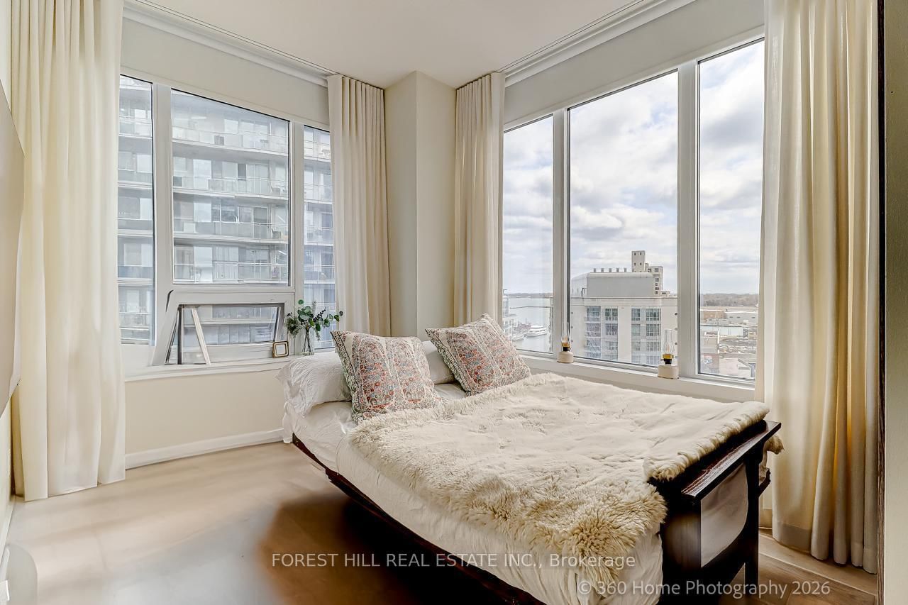 17 Bathurst Street • #1215 • Toronto, ON photo 16
