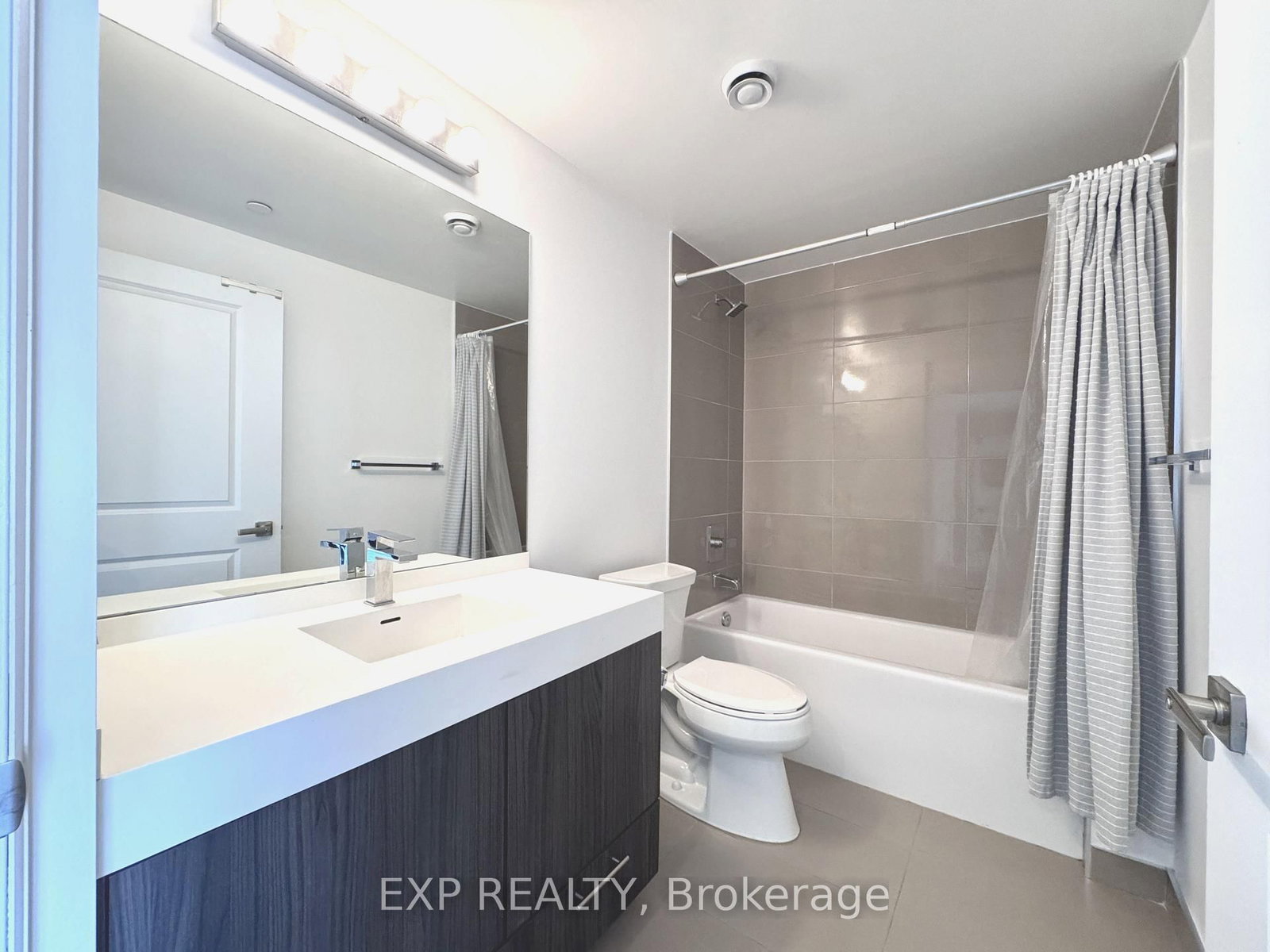 251 Jarvis Street • #12 • Toronto, ON photo 11