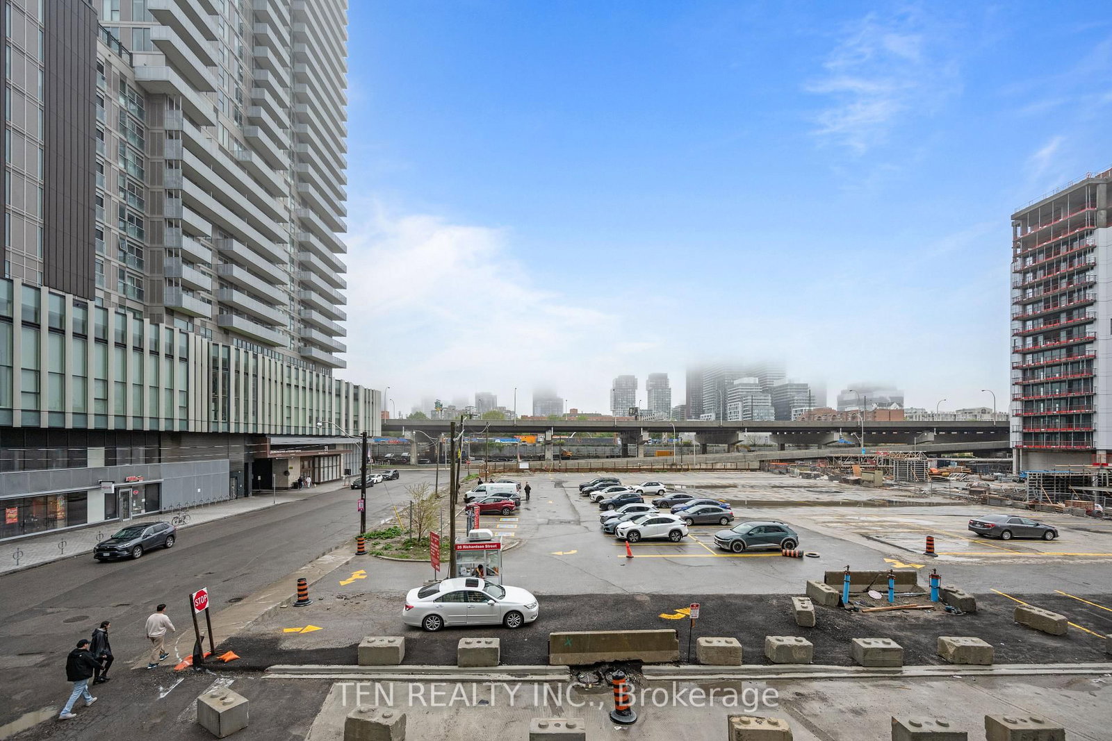 15 Richardson Street • #215 • Toronto, ON photo 16