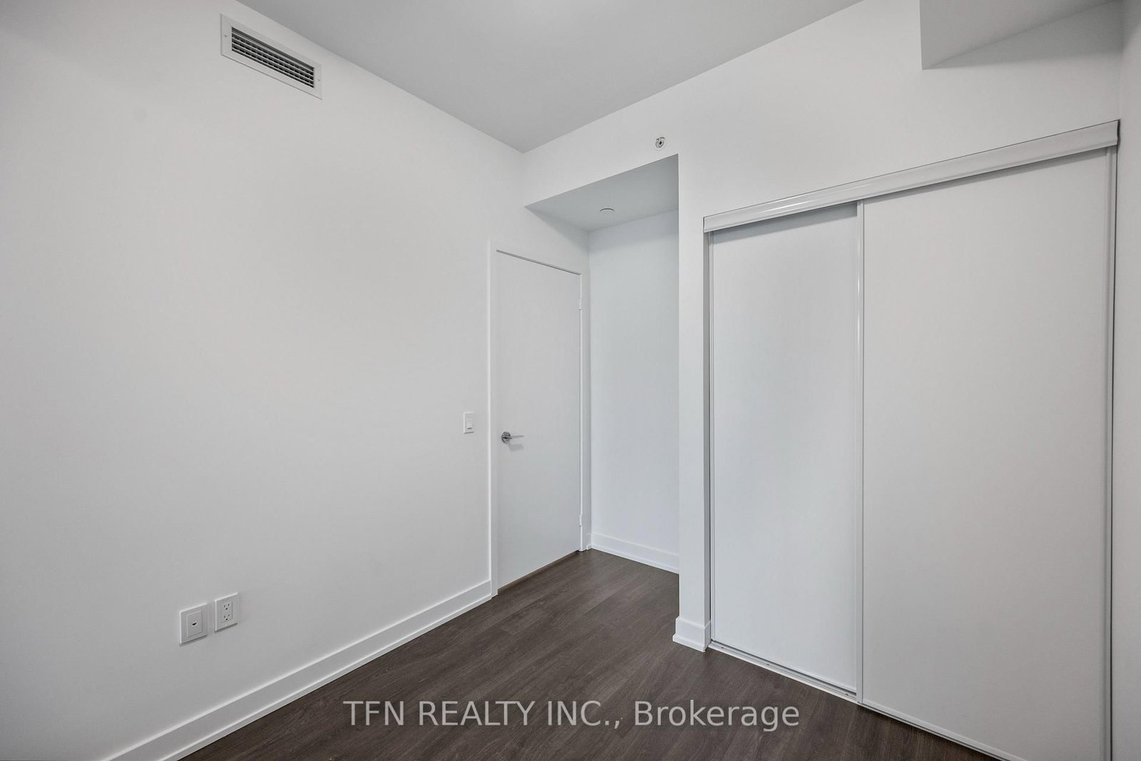 15 Richardson Street • #314 • Toronto, ON photo 10