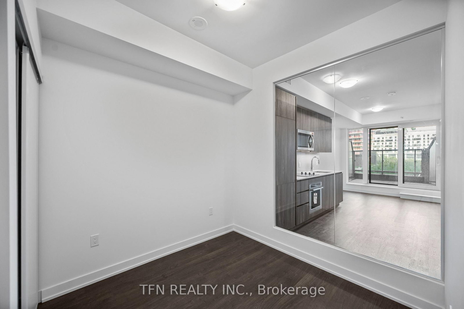 15 Richardson Street • #314 • Toronto, ON photo 8