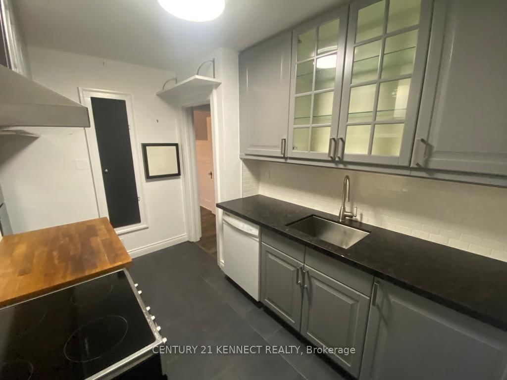 Upper - 1102 Avenue Road, Toronto 5